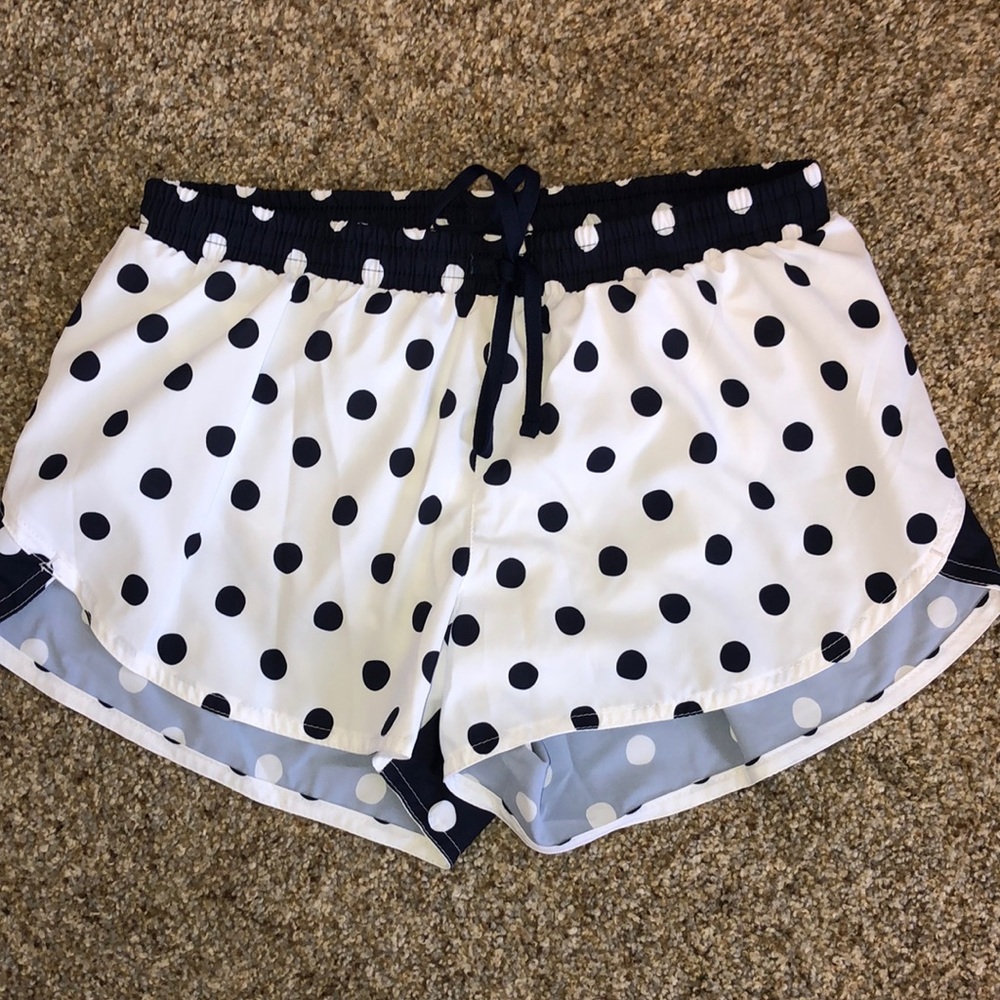 Old navy pok a dot athletic shorts